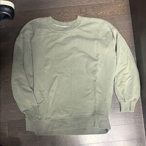 Lululemon sweatshirt